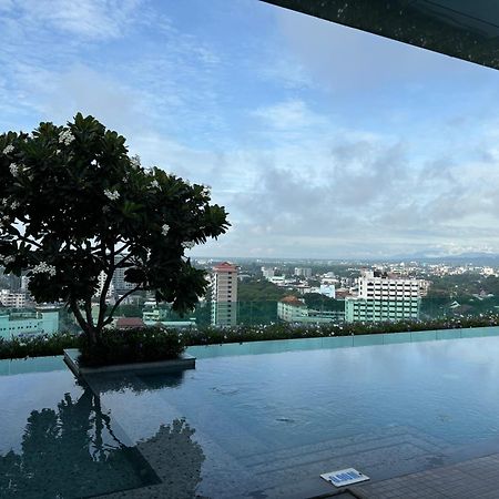 Astra Bee Friend Chiangmai Hotel Чиангмай Екстериор снимка